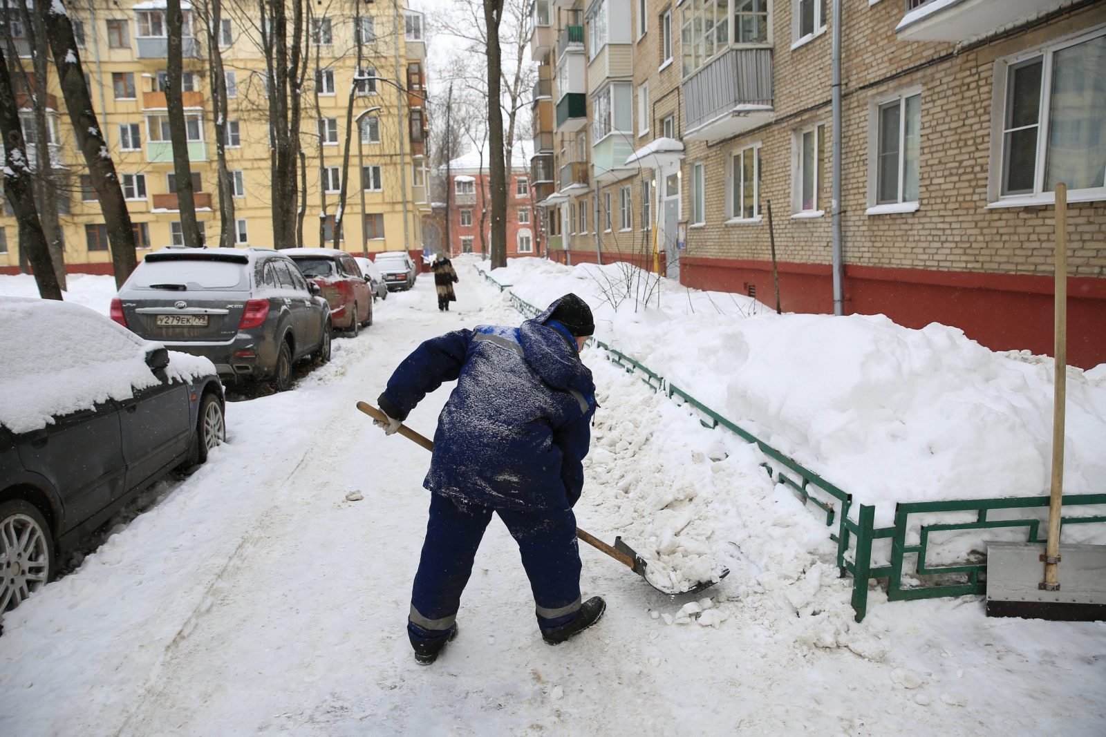 Как убирают снег в Долгопрудном - Официальный сайт администрации города  Долгопрудный